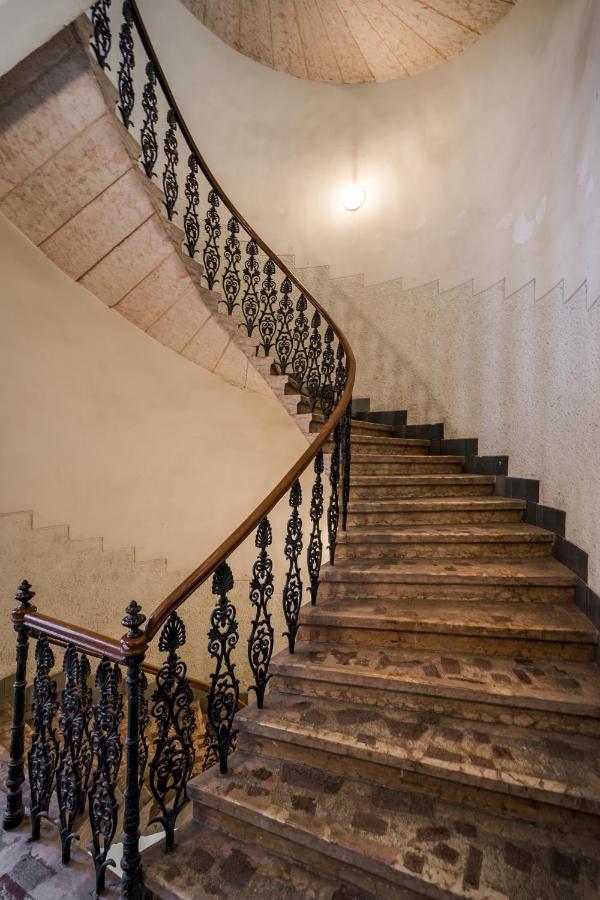 Pyvo Street Home With Balcony By Nw بودابست المظهر الخارجي الصورة