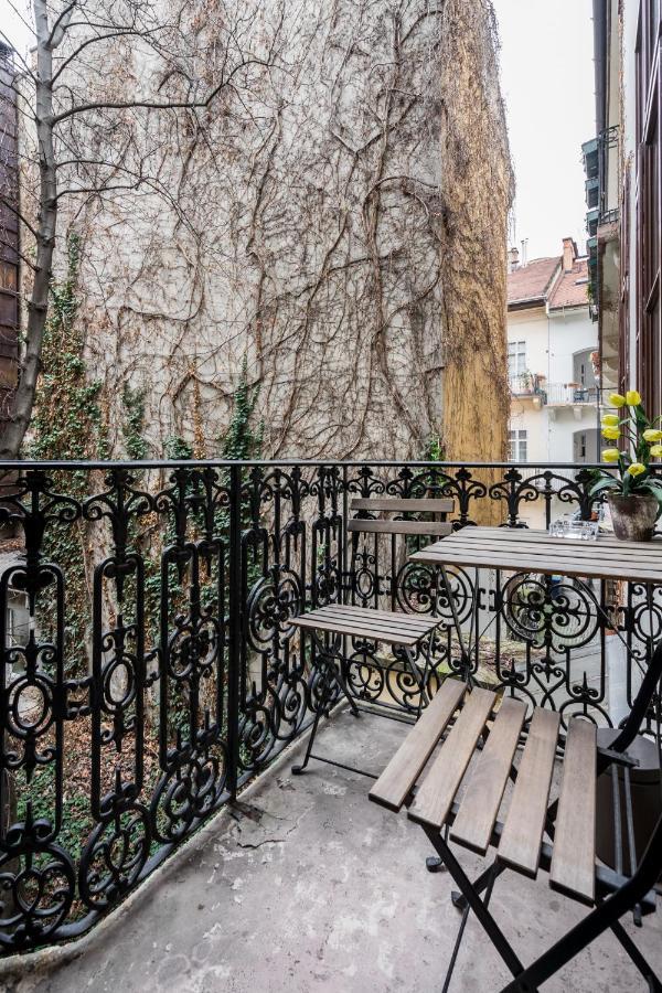 Pyvo Street Home With Balcony By Nw بودابست المظهر الخارجي الصورة